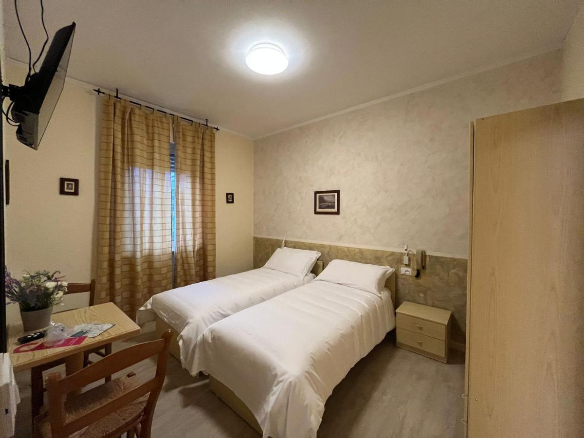 Albergo Aquila Lazise Exterior foto